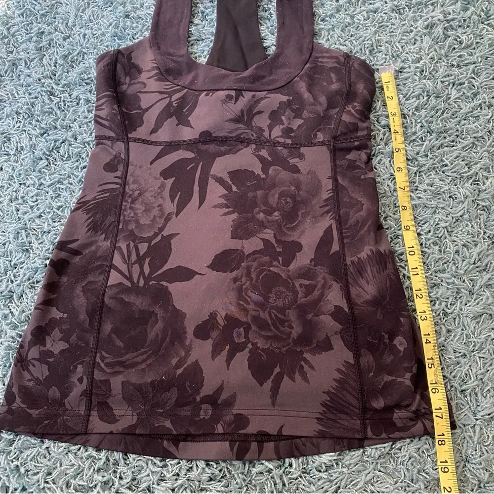 Lululemon 🍋 Scoop Neck Tank Lion BriskBloom Black - Picture 6 of 16